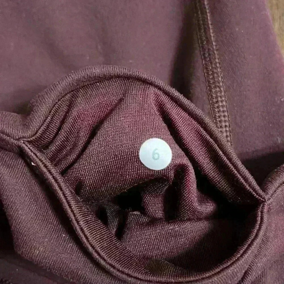 Lululemon crop legging - Picture 5 of 8